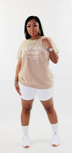 Load image into Gallery viewer, Camel Die D&#39;or T-shirt Dress
