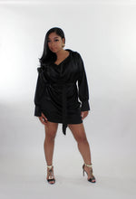 Load image into Gallery viewer, Simple Class Dress black
